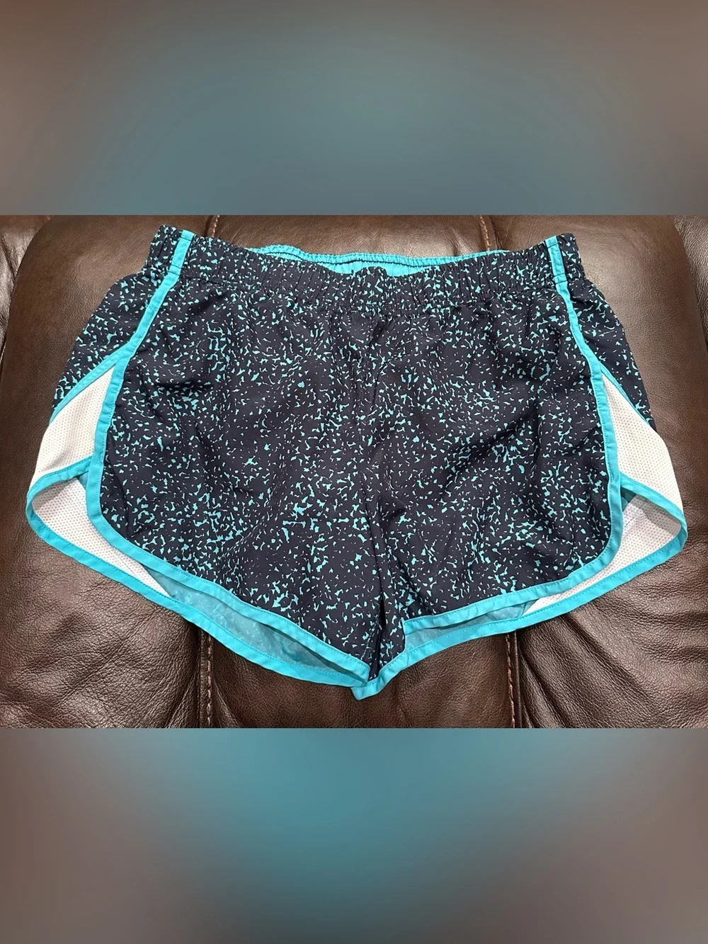 Xersion Women's Running Shorts Size Medium - Picture 5 of 5